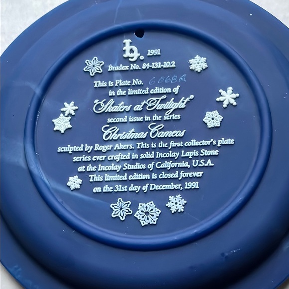 NWOT Incolay cameo Lapis blue plate - Picture 2 of 7